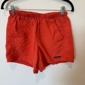Patagonia Baggies Orange Shorts Women’s size XS 5in Inseam Hiking Outdoor Casual